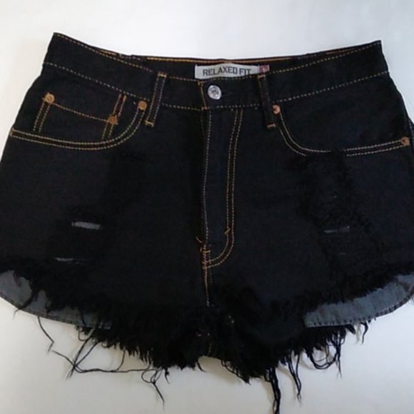 Levi's 550 Relaxed Fit Destroyed Shorts - Picture 4 of 7